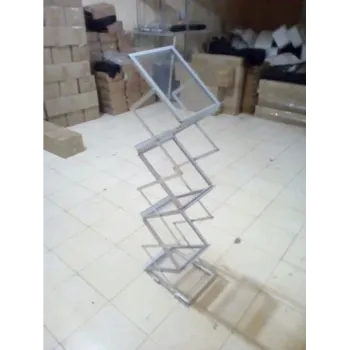 Plain Magazine Stand