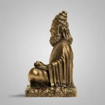  Thiruvalluvar Statue