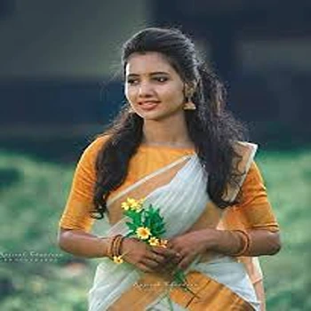 Aesthetic Classic Ladies Saree