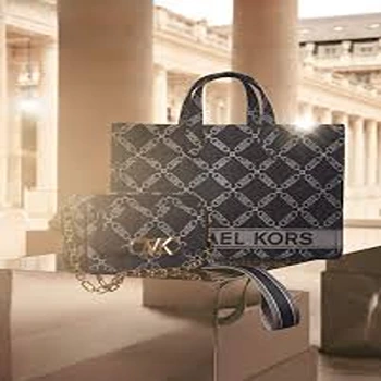 Luxurious Black Designer Bag for Girls