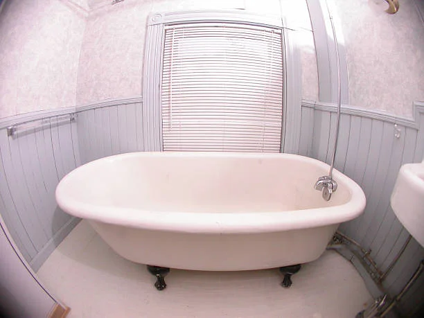 White FRP Tub