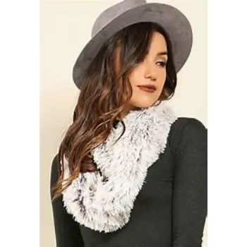 Seamless Finish Fur Scarf