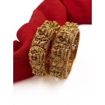 Smooth Texture Gold Bangles 
