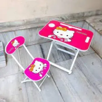 Hello Kitty Print Table For Kids