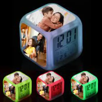  Regalocasila Cube Alarm Clock