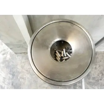 Attractive Metal Ash Tray