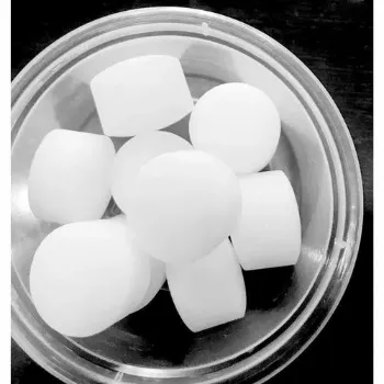 Messing Naphthalene Ball