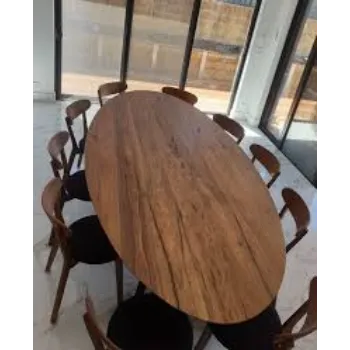 Fine Finishing Oval Dining Table