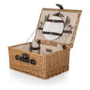 R N Picnic Basket
