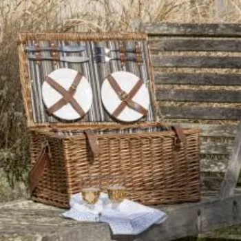 Attractive Pattern Picnic Basket