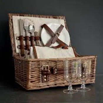 Magnifico Picnic Basket