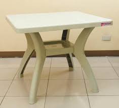  Plastic Dining Table