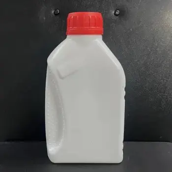 Plastic Engine Oil Can