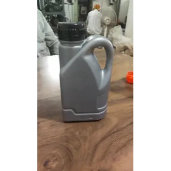 Plastic Engine Oil Can