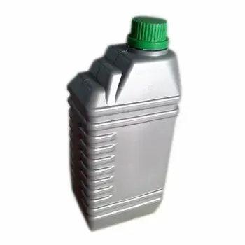 Plastic Engine Oil Can