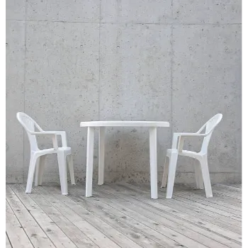 Plain Plastic Table
