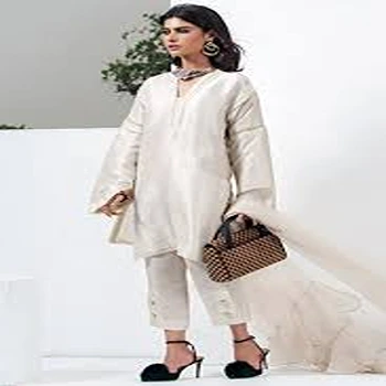 Perfection Ravishing Designer Bags