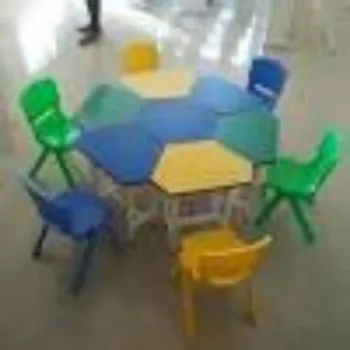 Polished School Furnitures