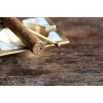 New Stylish Ash Tray