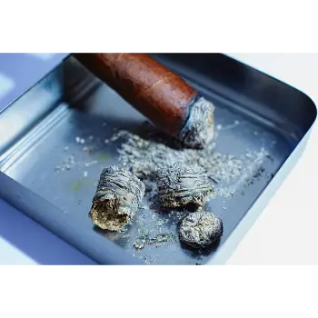 Reuseable Stylish Ash Tray