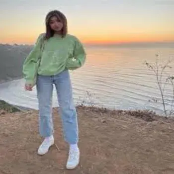 Trendy Oversized Jeans For Girls