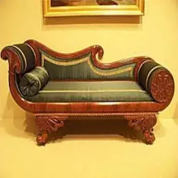 Trendy Traditional Sofa 