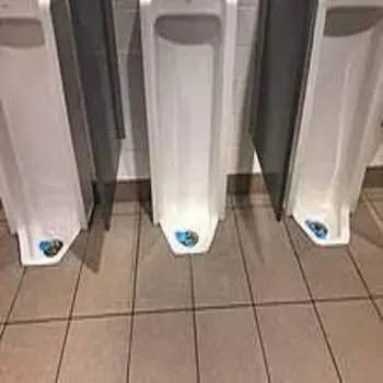 Urinal