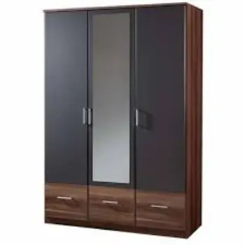 Fine Finishing Wooden Cupboard