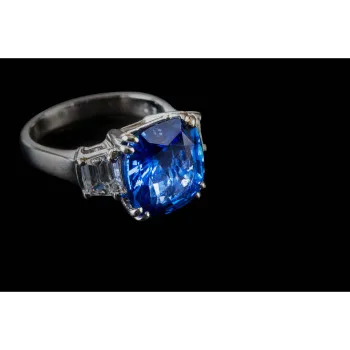  Zircon Ring